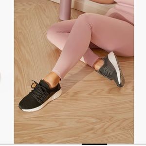 JustFab Velinda black casual sneakers size 9